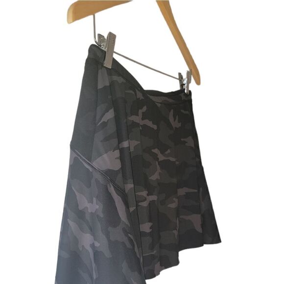 Athleta Match Point Skort Tennis Golf Athetic Skirt Black Camo S - Picture 4 of 11